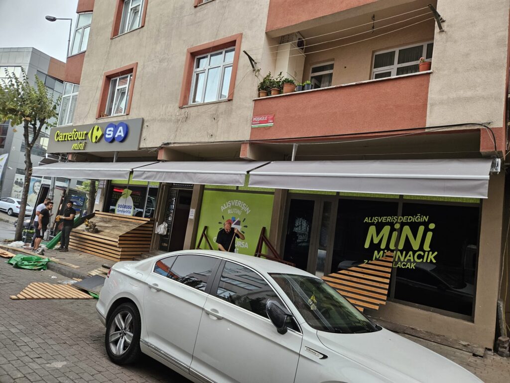 mafsallı tente açık kapalı konum karşılaştırma